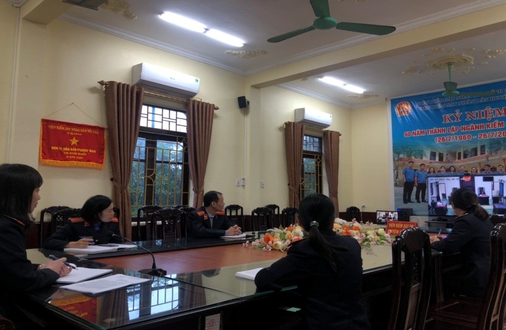 Viện kiểm sát nhân dân huyện Hoa Lư tổ chức phiên tòa rút kinh nghiệm thông qua hệ thống truyền hình trực tuyến