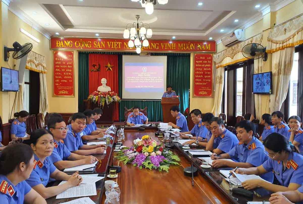 VKSND tỉnh Ninh Bình tổ chức  Hội nghị trực tuyến “Hội nghị điển hình tiên tiến và Sơ kết công tác 6 tháng đầu năm 2020.