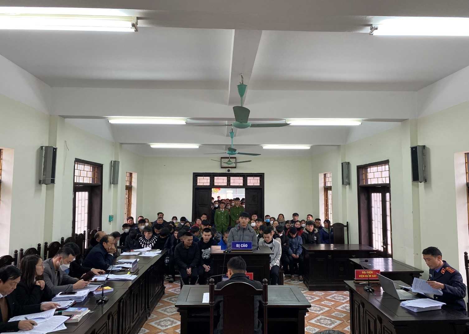 TAND huyện Yên Khánh đã tổ chức XXST vụ án Hoàng Tiến Anh cùng đồng bọn